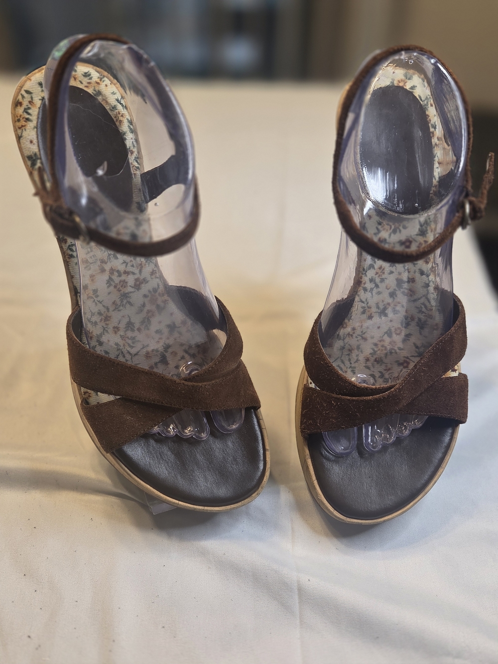 Nine & Co. Brown Suede Floral Wedge Sandals Size 9M Cottagecore Boho